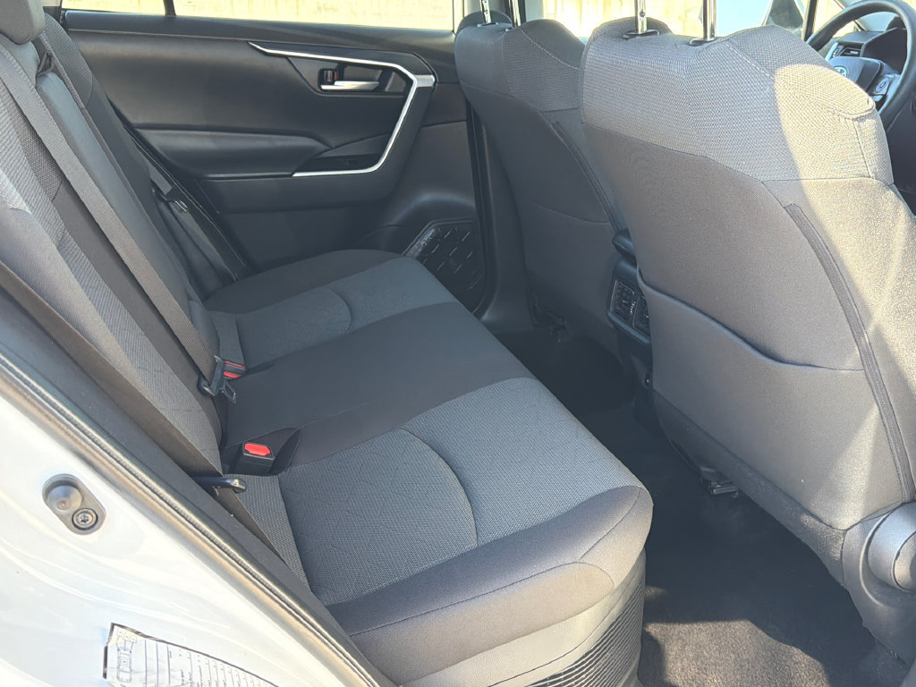 Used 2025 Toyota RAV4 XLE AWD/4WD image 8