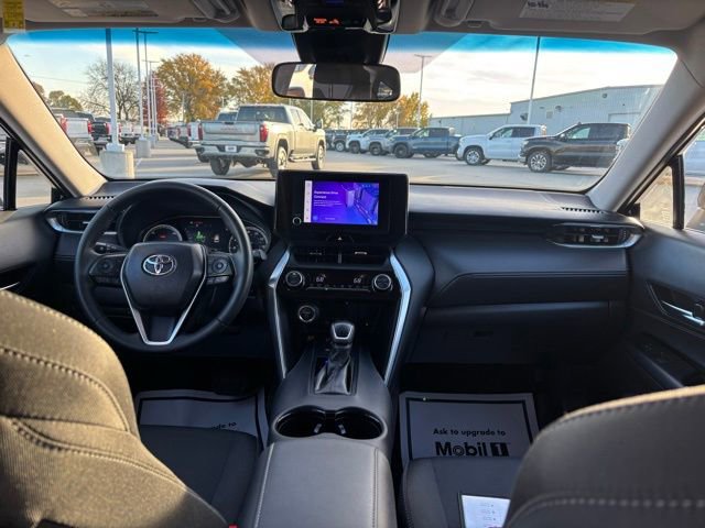 Used 2023 Toyota Venza LE image 21