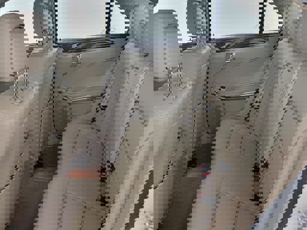 Used 2014 Mercedes-Benz E 350 Sedan image 14