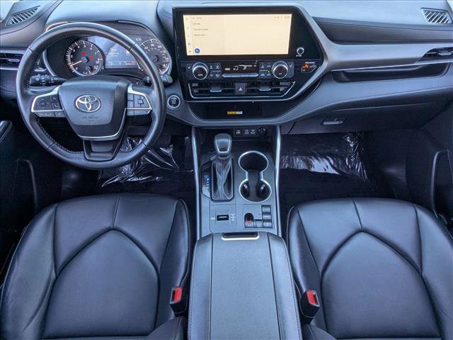 Used 2024 Toyota Highlander XLE image 20