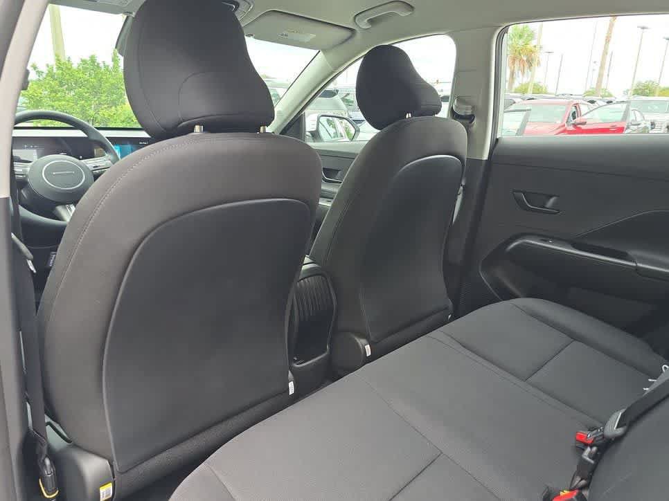 New 2027 Hyundai Kona SE FWD image 19
