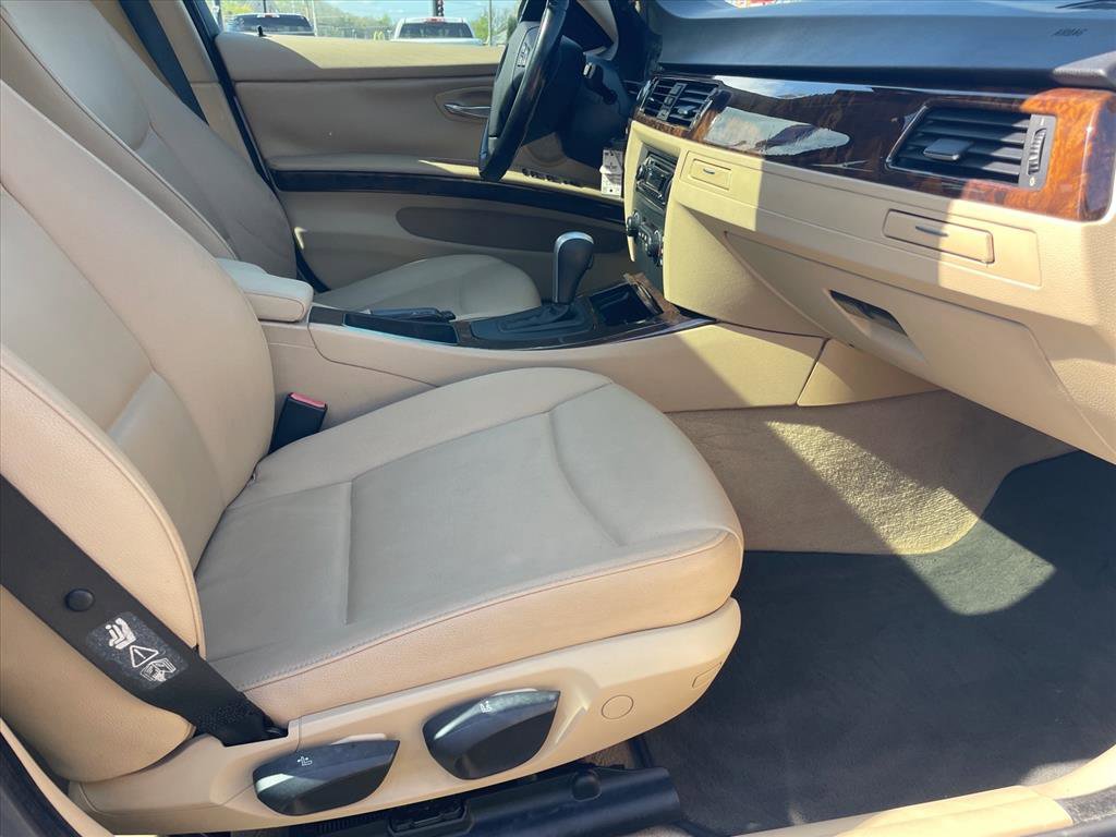 Used 2006 BMW 325i Sedan image 26