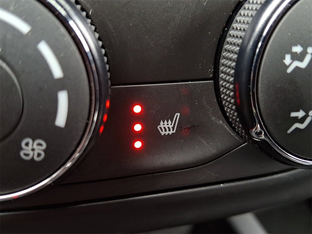 Used 2024 Chevrolet Trax RS w/ Sunroof Package image 24