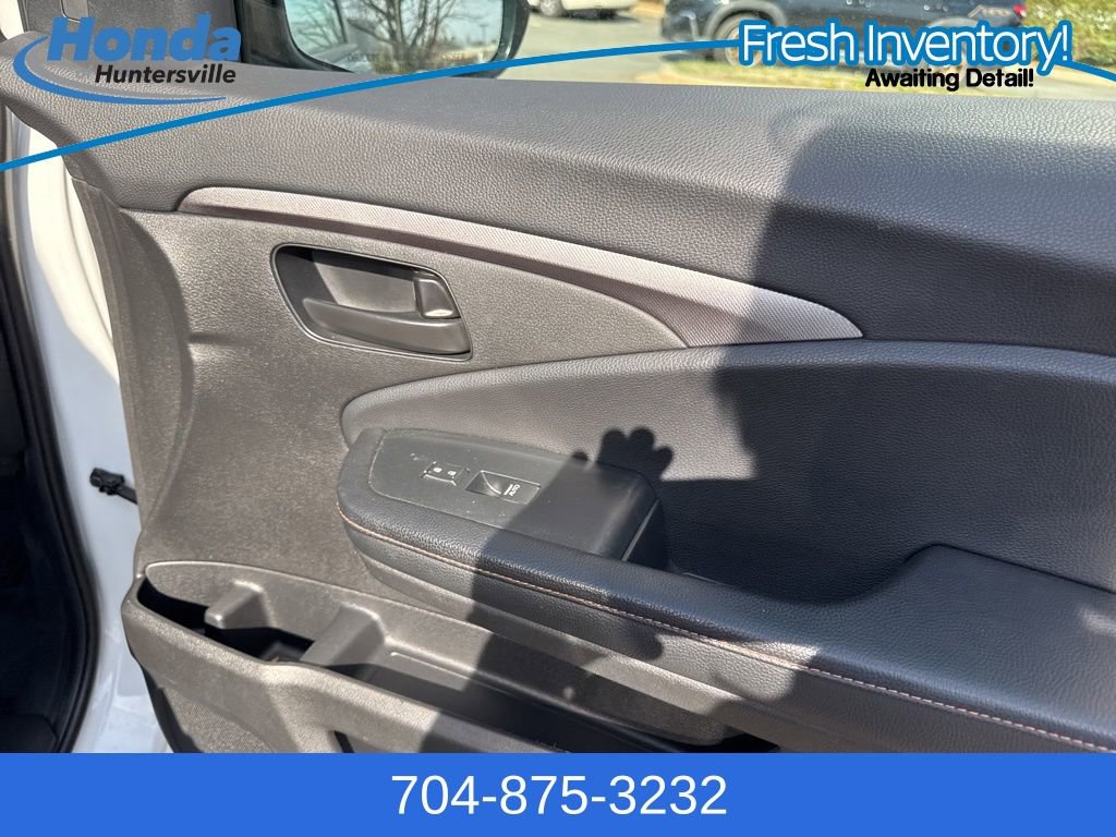 Used 2022 Honda Pilot TrailSport image 19