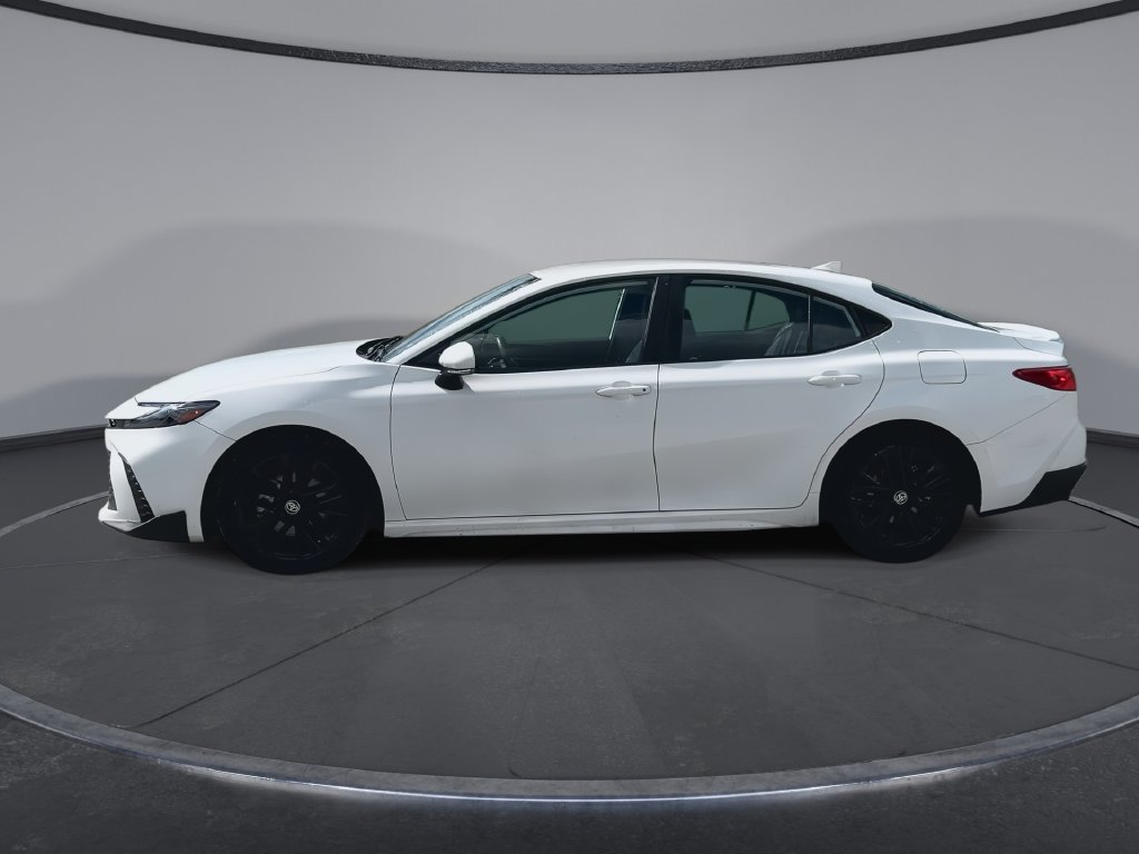 Used 2025 Toyota Camry SE FWD image 5