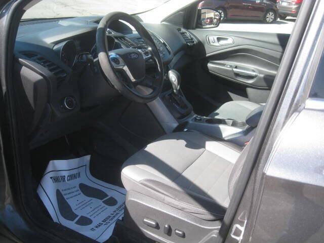 Used 2016 Ford Escape SE w/ SE Cold Weather Package AWD/4WD image 14