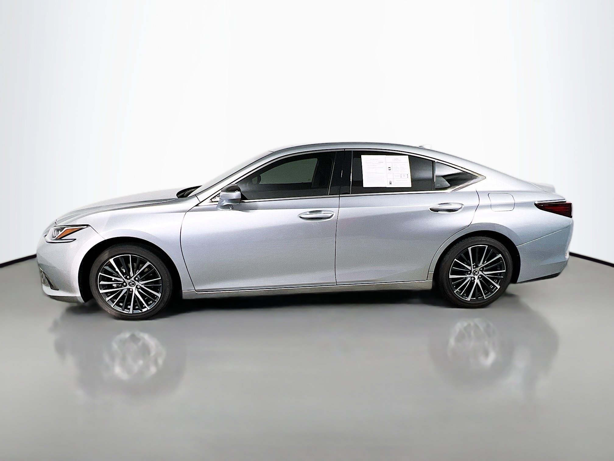 Used 2024 Lexus ES 350 w/ Premium Package image 9