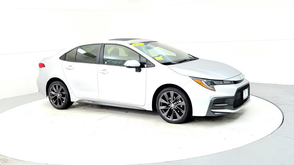Certified 2022 Toyota Corolla SE w/ SE Premium Package FWD image 7