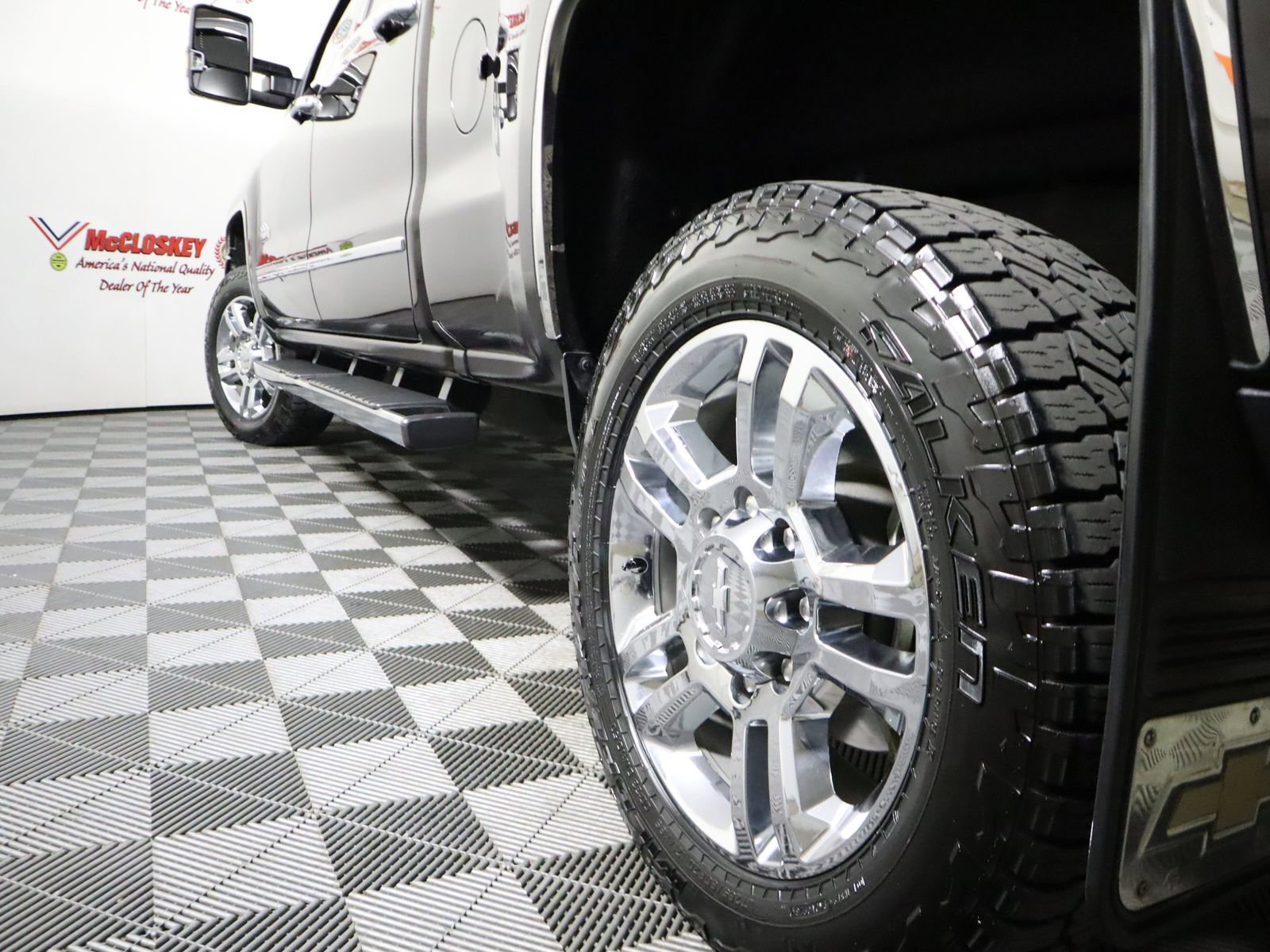 Used 2019 Chevrolet Silverado 2500 High Country w/ Duramax Plus Package AWD/4WD image 25