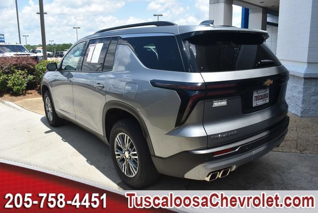 Used 2025 Chevrolet Traverse LT w/ LPO, Floor Liner Package FWD image 7