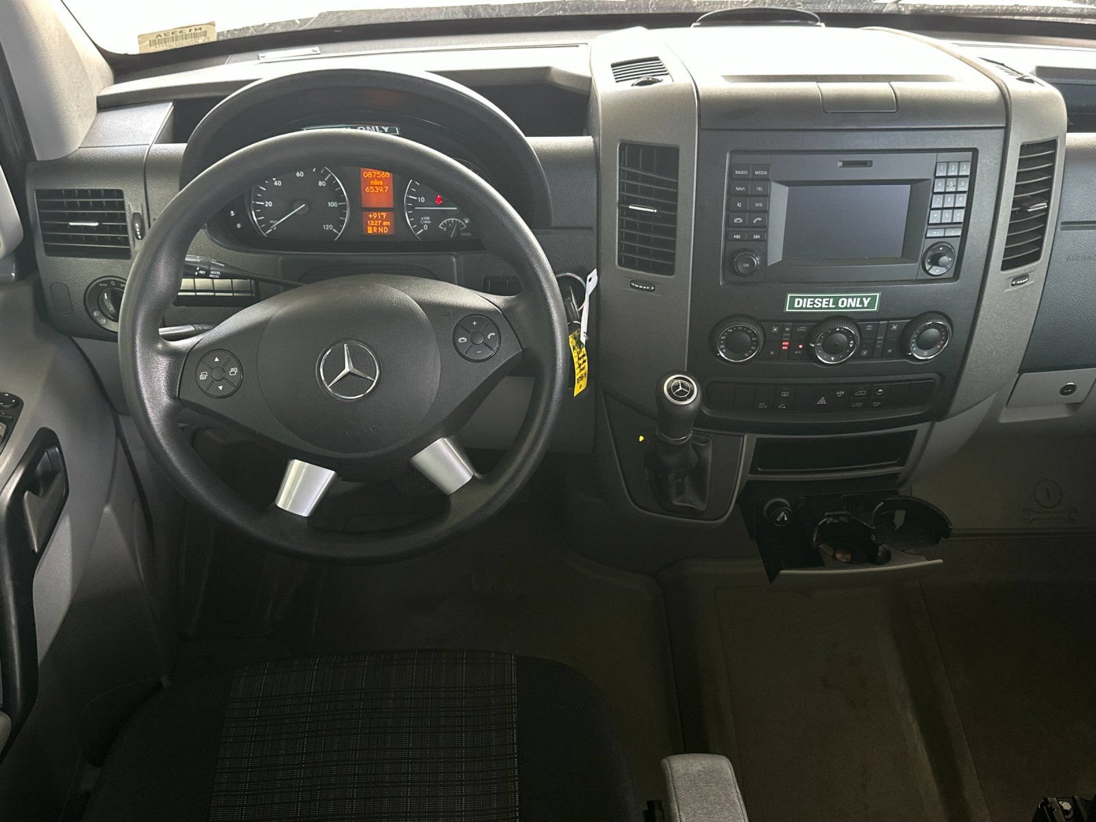 Used 2015 Mercedes-Benz Sprinter 2500 image 13