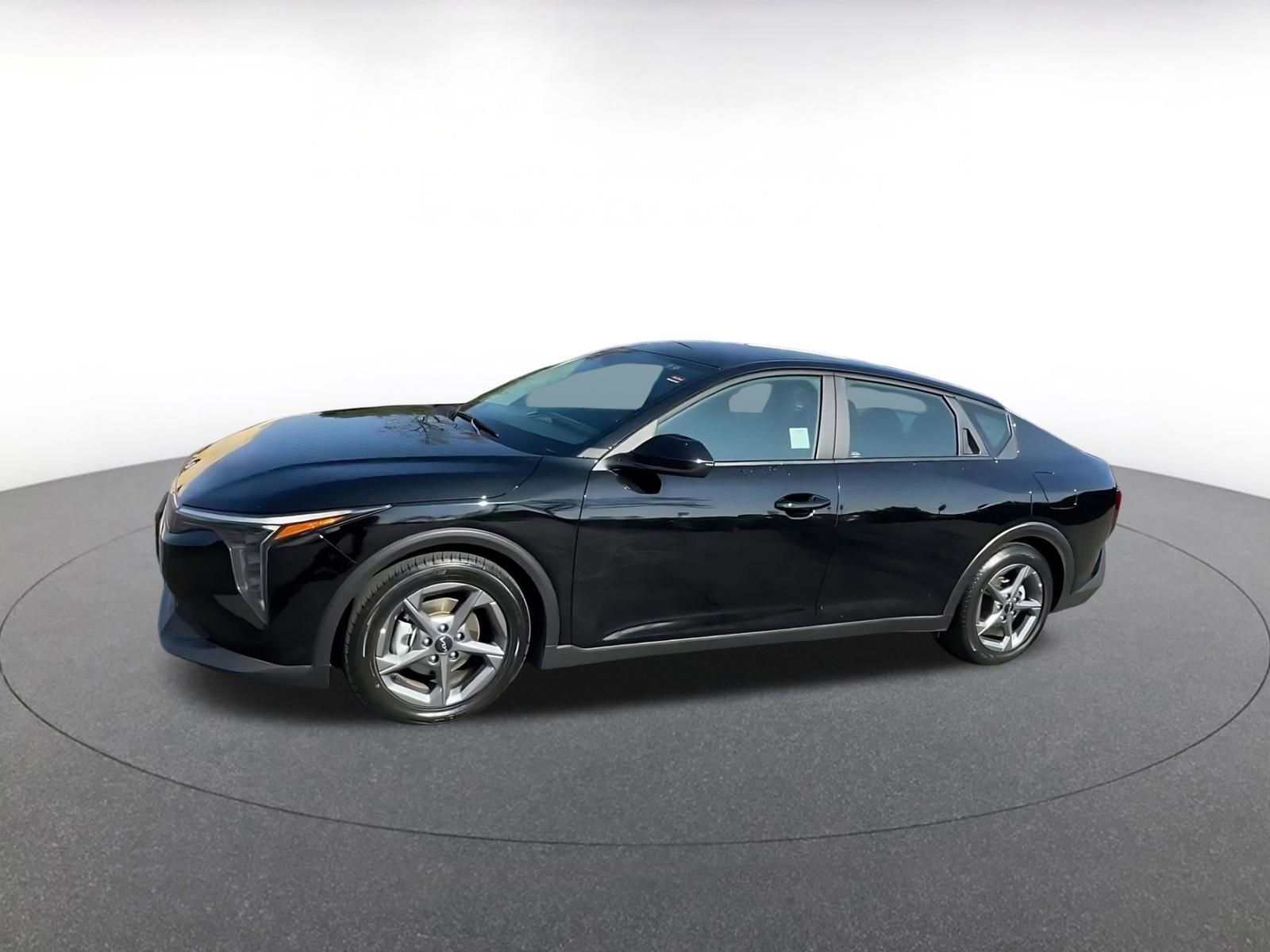 Used 2025 Kia K4 LXS image 8