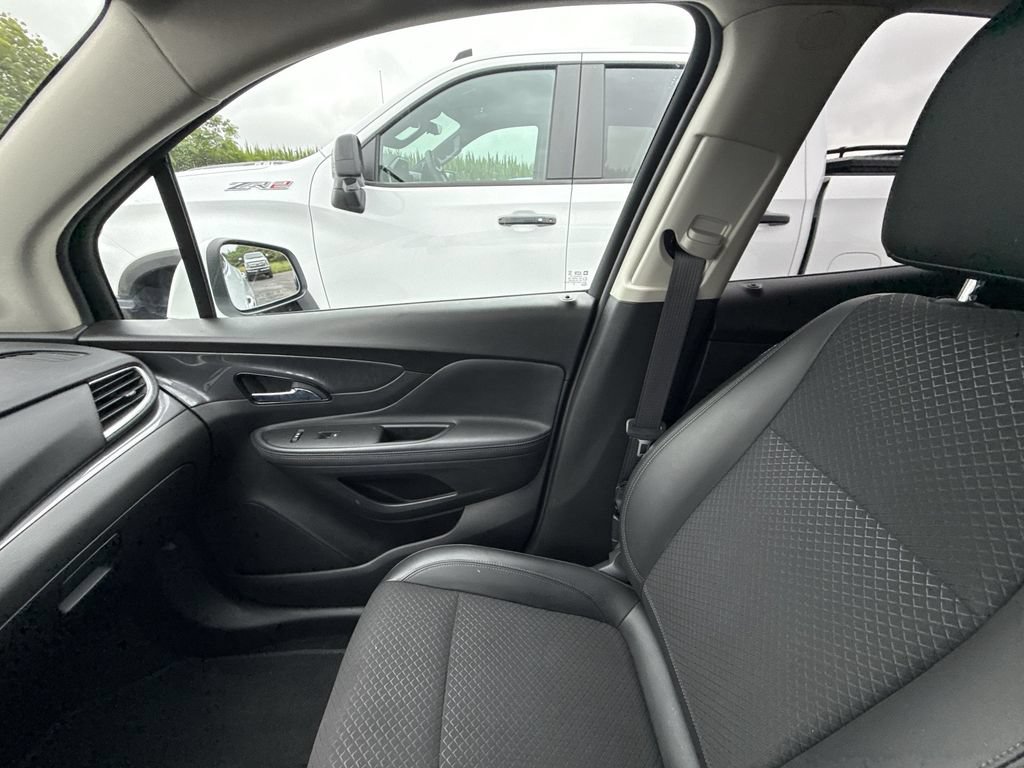 Certified 2022 Buick Encore Preferred w/ Safety Package FWD image 26