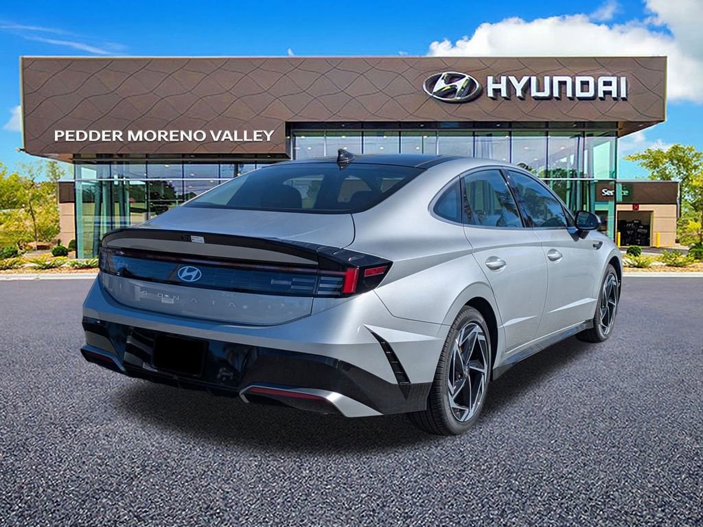 New 2025 Hyundai Sonata SEL image 3