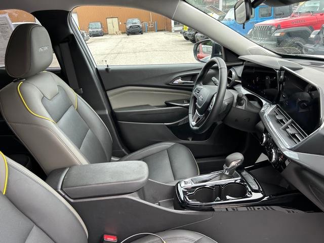Used 2024 Chevrolet Trax ACTIV w/ Driver Confidence Package image 31