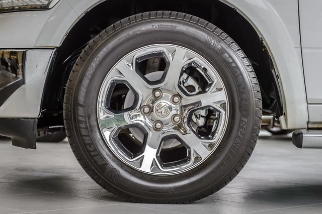 Used 2015 RAM 1500 Laramie w/ Convenience Group RWD image 11