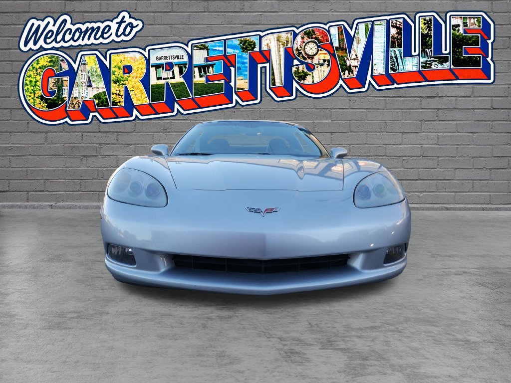 Used 2011 Chevrolet Corvette Coupe w/ Preferred Equipment Group RWD image 3