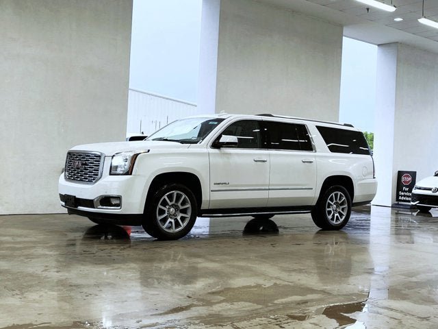 Used 2020 GMC Yukon XL Denali RWD image 2