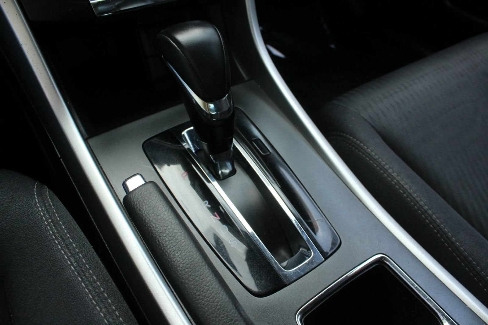 Used 2013 Honda Accord Sport image 32