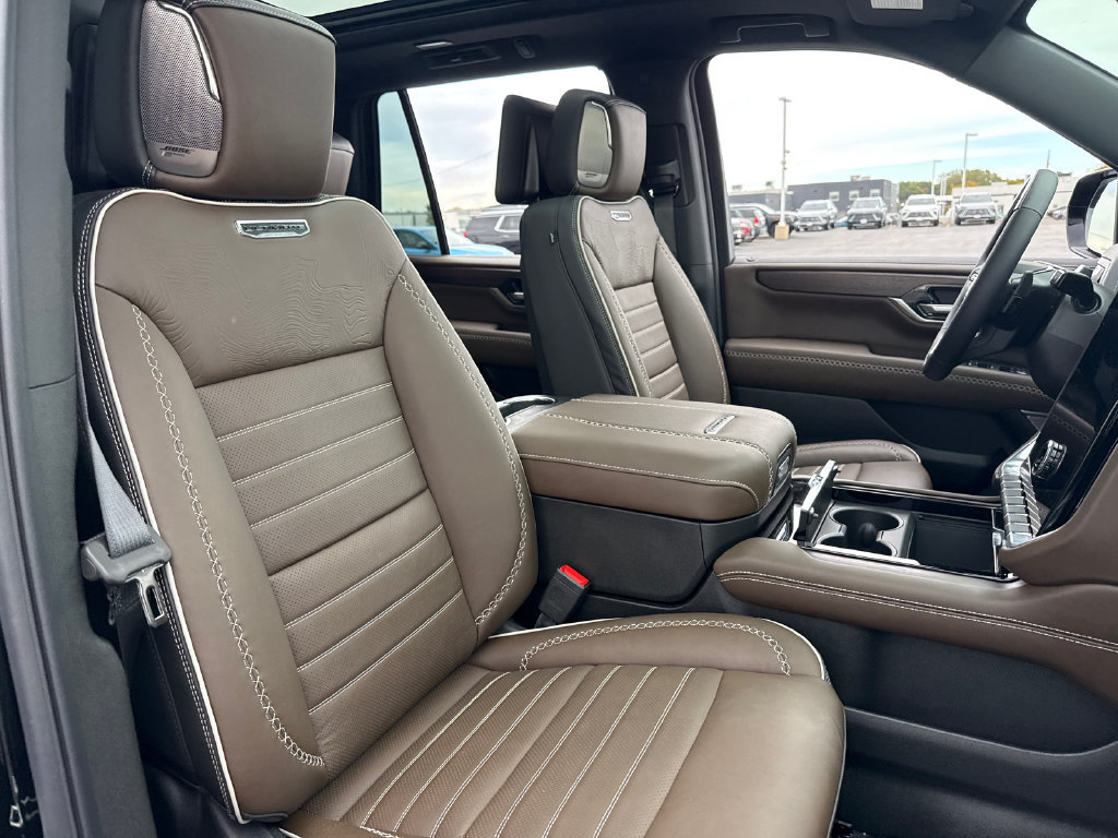 New 2026 GMC Yukon Denali Ultimate AWD/4WD image 40
