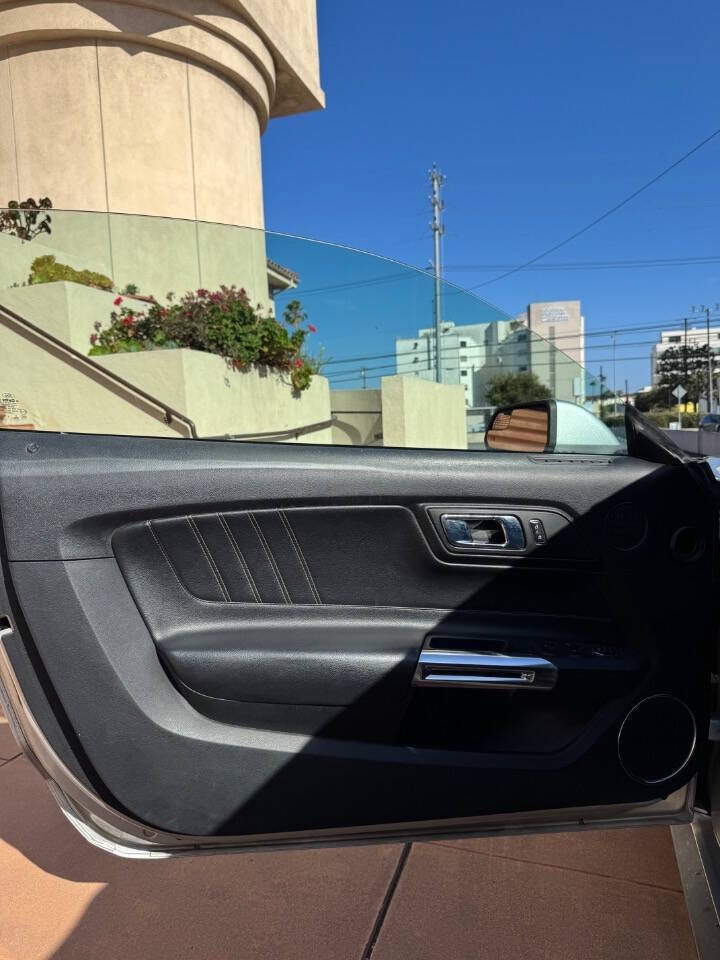 Used 2016 Ford Mustang Premium RWD image 14