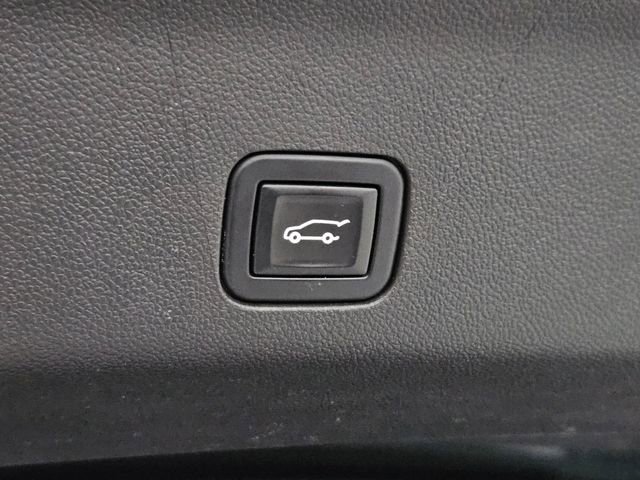 Certified 2022 Cadillac Escalade ESV Sport Platinum w/ Heavy-Duty Trailer Package image 30