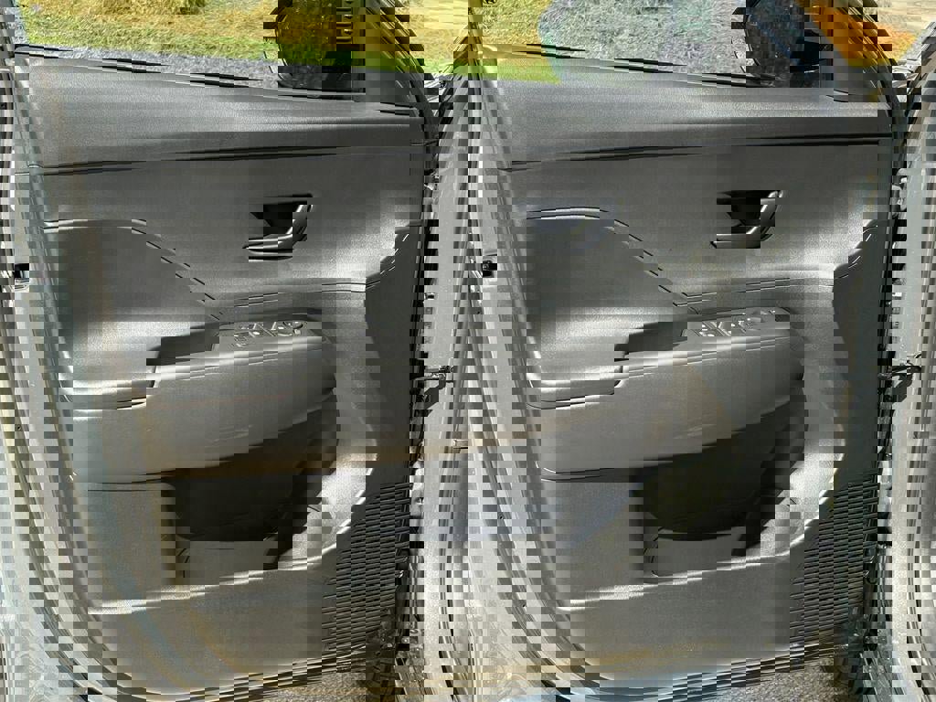 New 2026 Hyundai Kona SE image 40