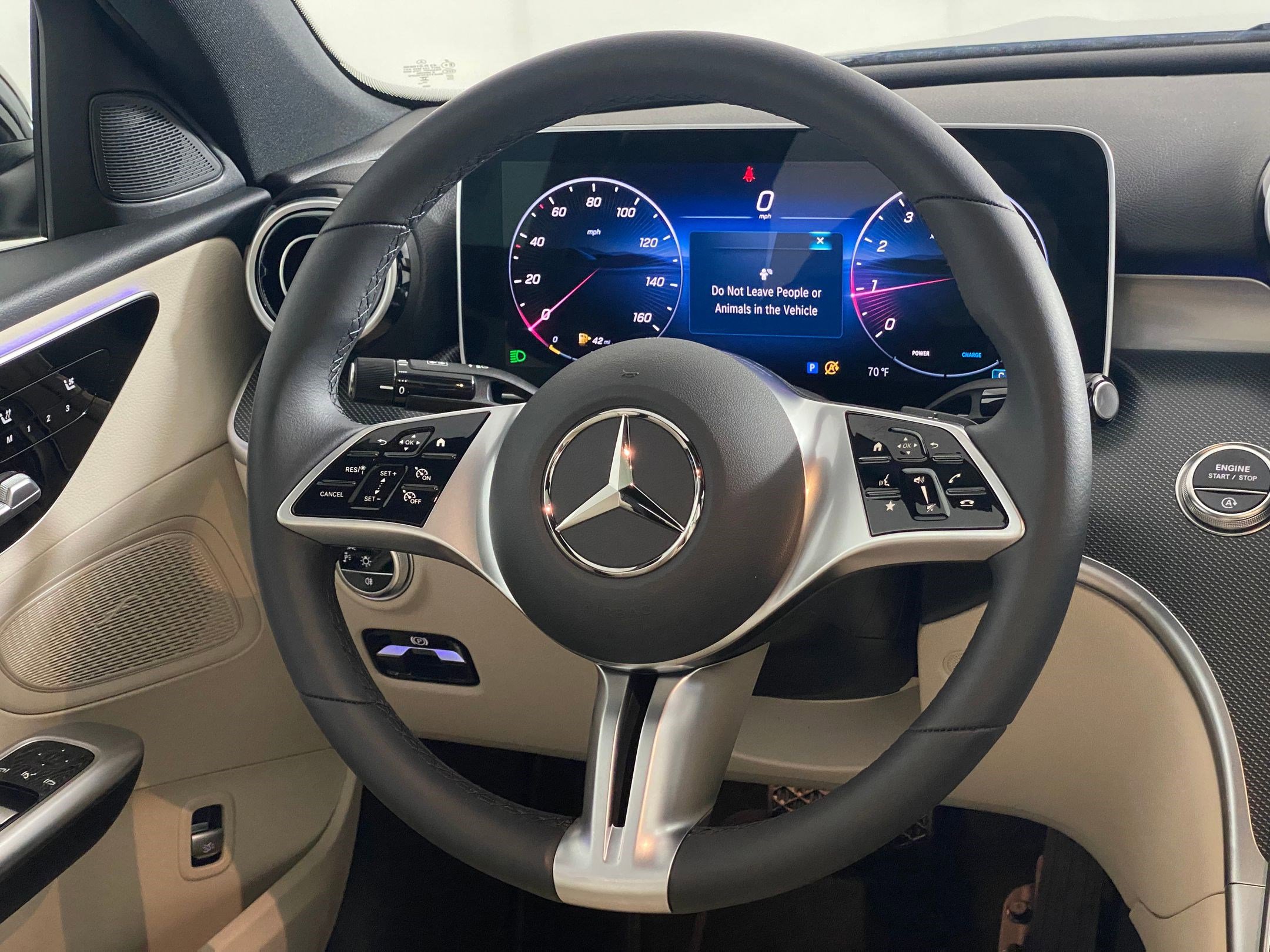 Used 2025 Mercedes-Benz C 300 4MATIC Sedan image 16