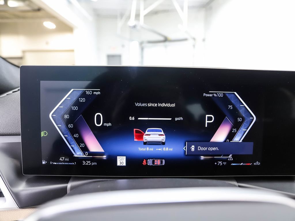 Used 2025 BMW 330i xDrive Sedan w/ Convenience Package image 15