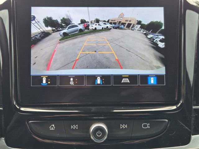 Used 2022 Chevrolet Traverse LT image 17