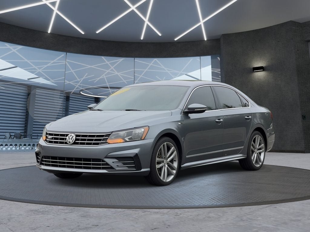 Used 2017 Volkswagen Passat 1.8T R-Line FWD image 2