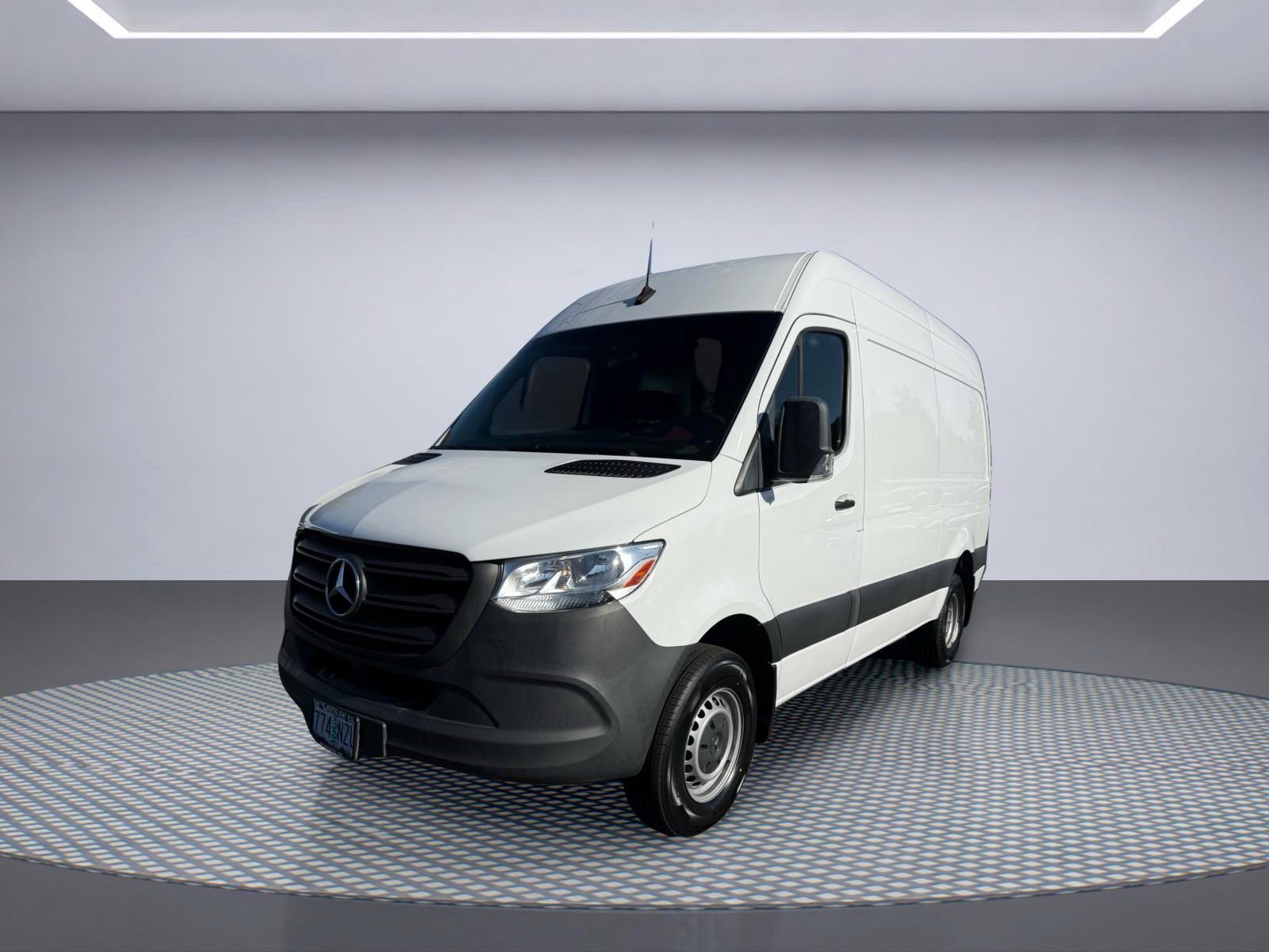 Used 2021 Mercedes-Benz Sprinter 3500 image 2