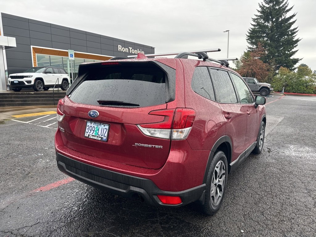 Used 2019 Subaru Forester Premium w/ All-Weather Package image 7