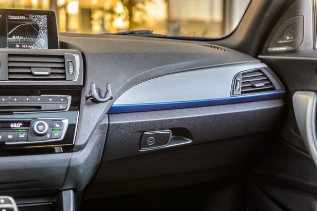 Used 2016 BMW M235i Coupe image 33