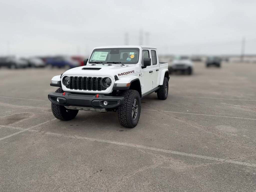 New 2026 Jeep Gladiator Mojave image 3