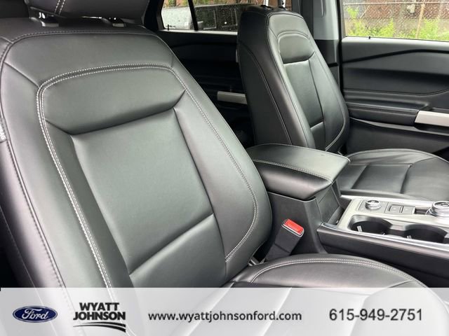 Certified 2022 Ford Explorer XLT w/ Equipment Group 202A image 24