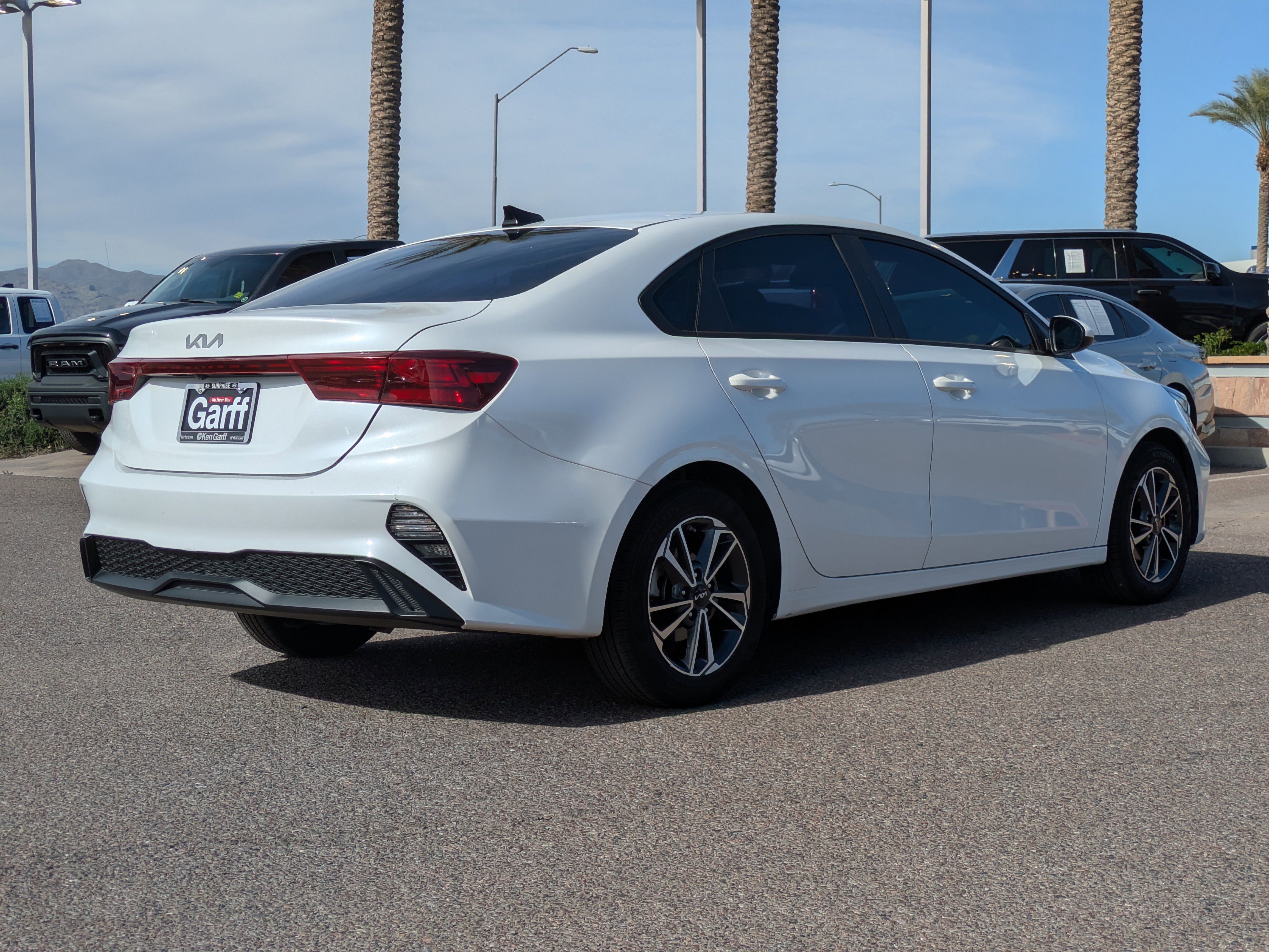 Used 2023 Kia Forte LXS image 3