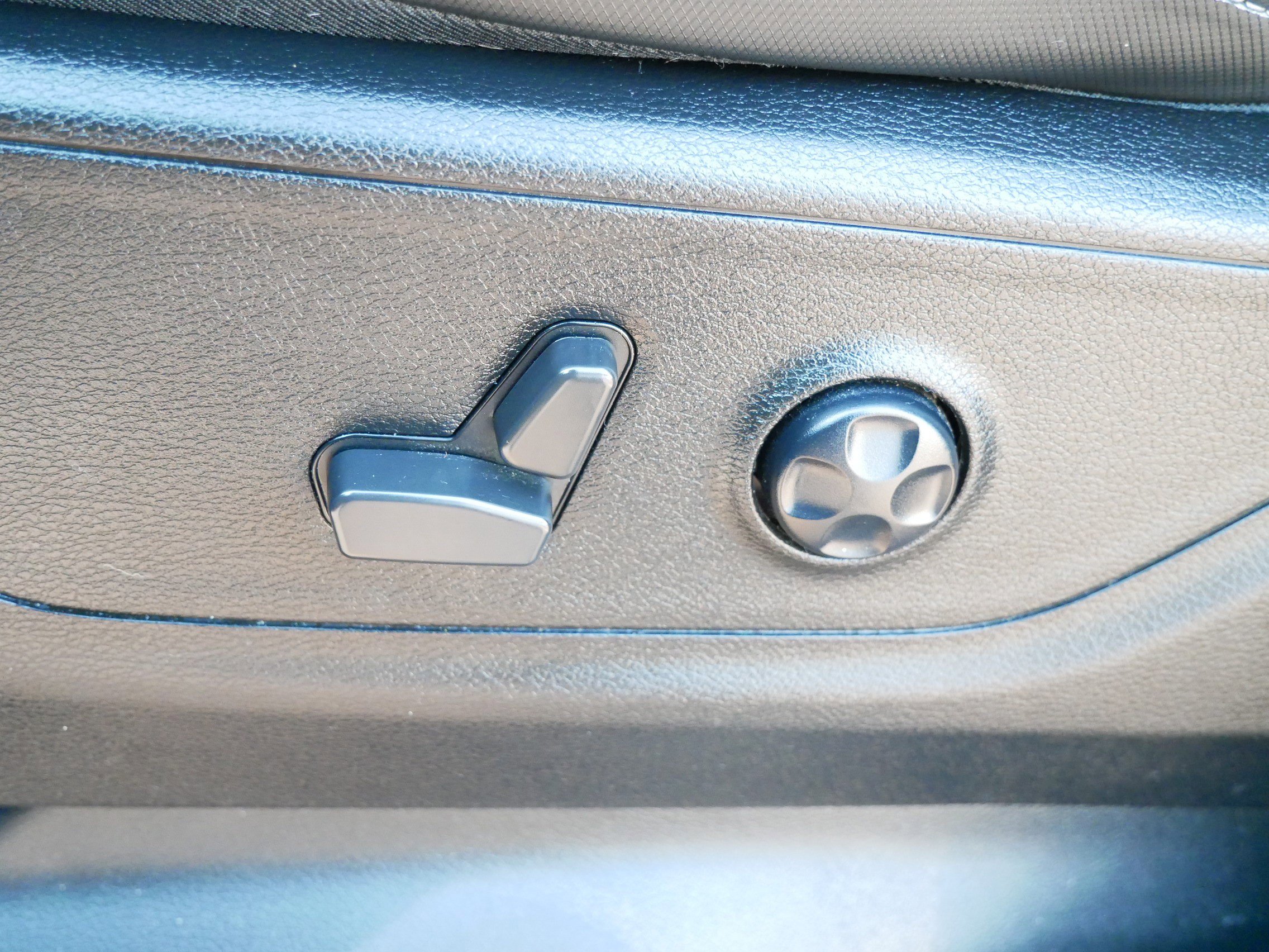 Used 2021 RAM 1500 Sport image 15