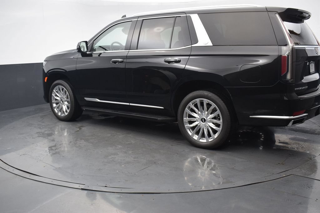 Certified 2024 Cadillac Escalade Premium Luxury w/ Performance Package AWD/4WD image 4