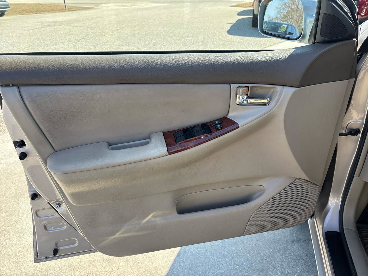 Used 2003 Toyota Corolla LE image 19