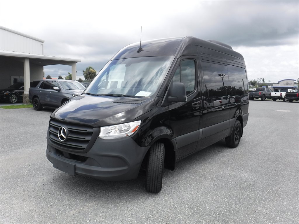 Used 2024 Mercedes-Benz Sprinter 2500 image 23