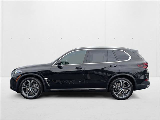 Used 2026 BMW X5 xDrive50e image 9