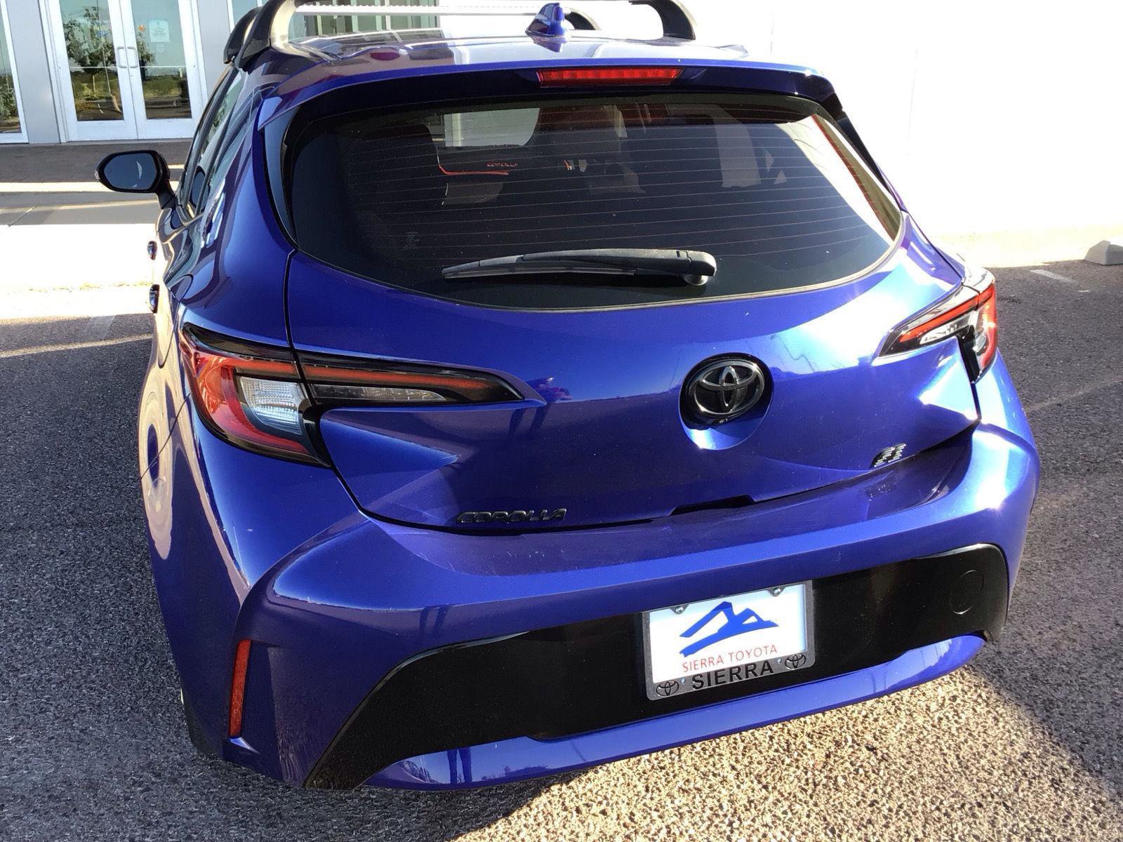 Used 2023 Toyota Corolla SE w/ SE Premium Package FWD image 11
