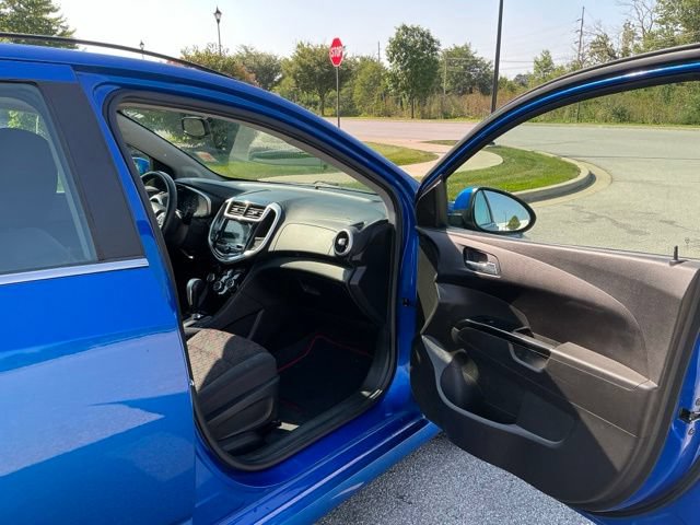 Used 2018 Chevrolet Sonic LT w/ Fun and Sun Package FWD image 16