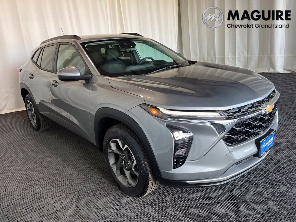 Used 2024 Chevrolet Trax LT FWD image 28