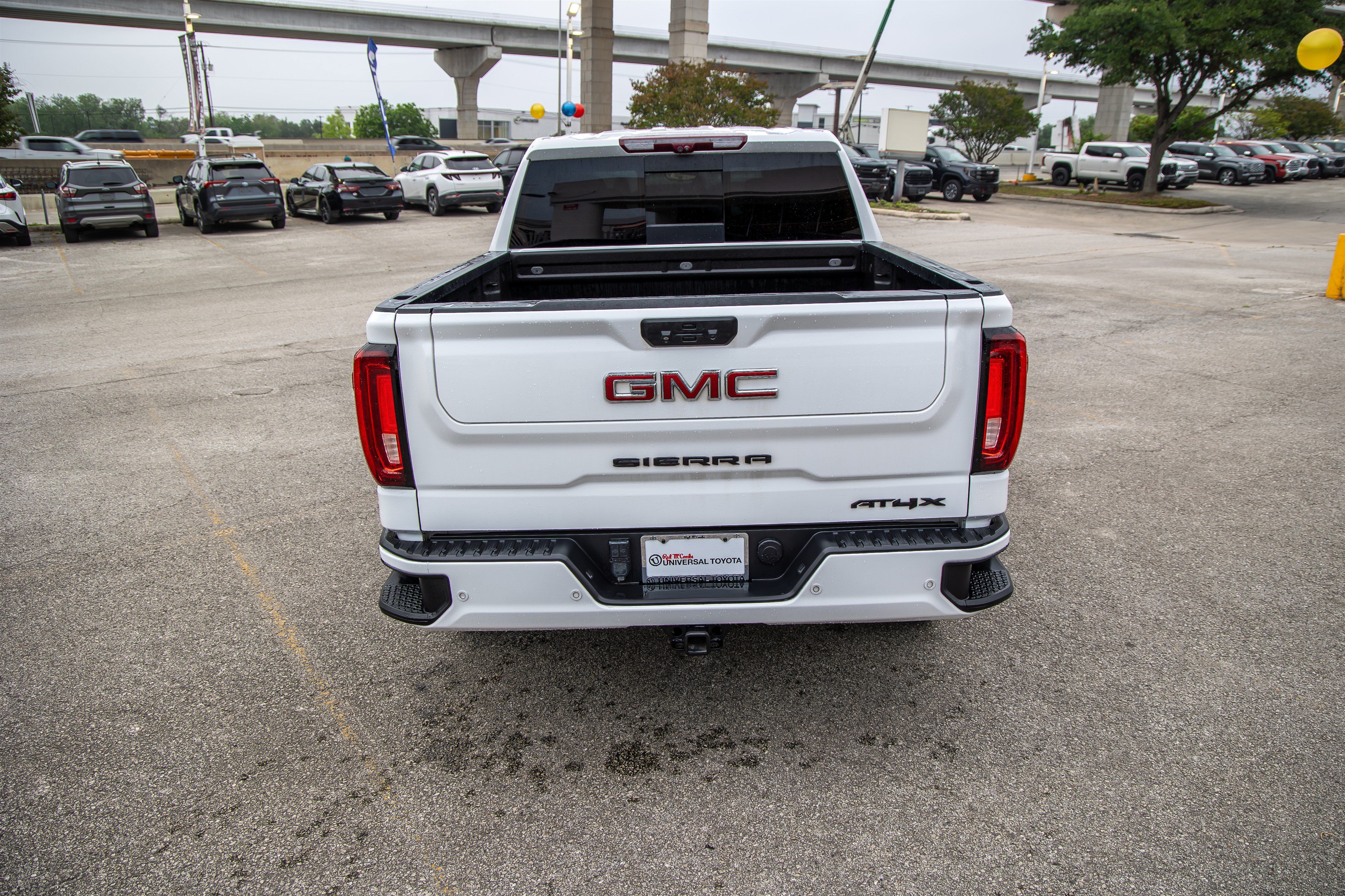 Used 2023 GMC Sierra 1500 AT4X AWD/4WD image 8