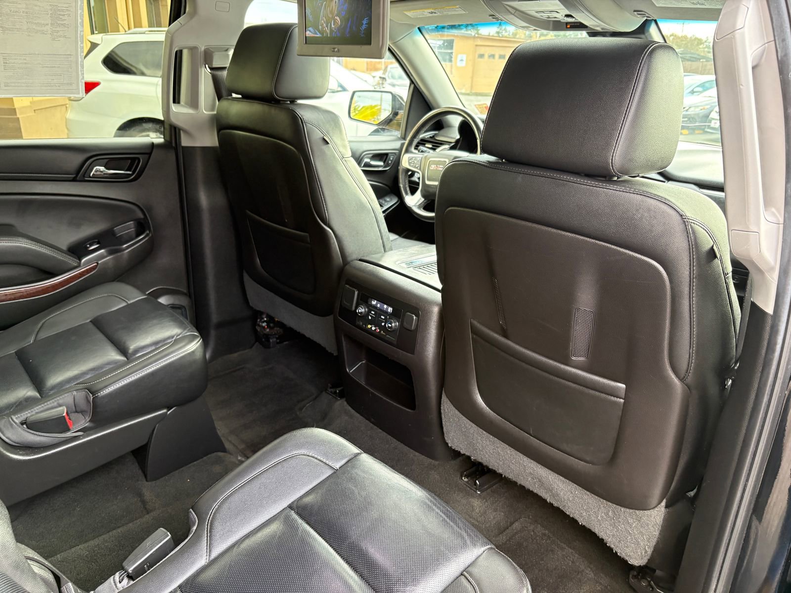 Used 2016 GMC Yukon XL SLT w/ Open Road Package image 27