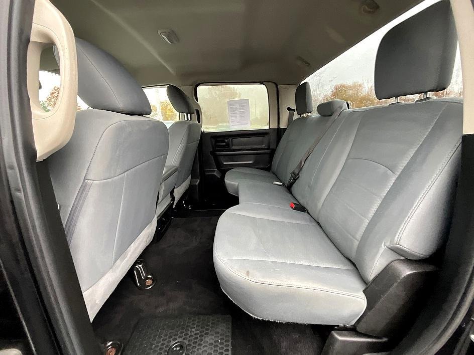 Used 2018 RAM 2500 Tradesman w/ Chrome Appearance Group image 27