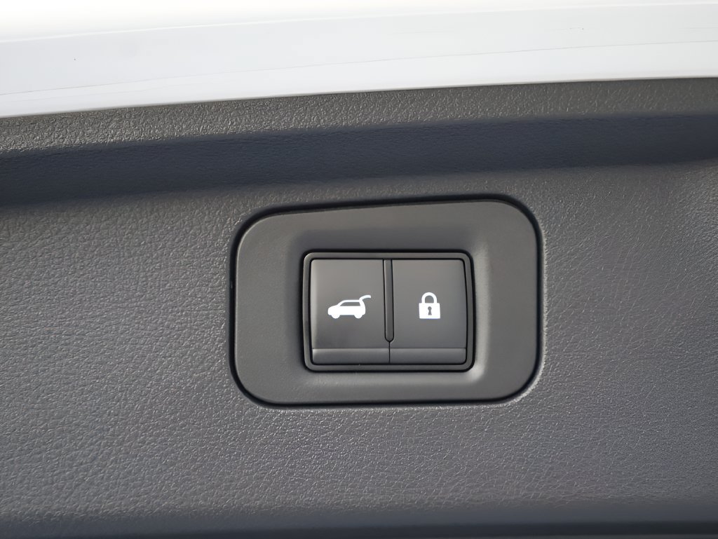 Used 2026 Nissan Armada PRO-4X AWD/4WD image 19