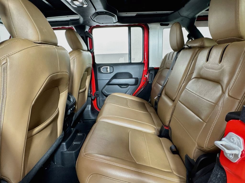 Used 2023 Jeep Wrangler Unlimited Sahara w/ Cold Weather Group AWD/4WD image 12